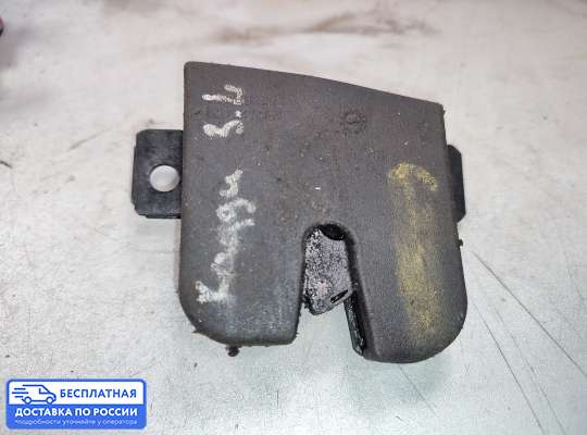 Замок багажника на Volkswagen Caddy III (2K)