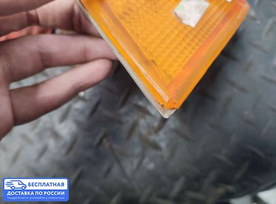 Поворотник передний на Audi 100 (44Q, C3)
