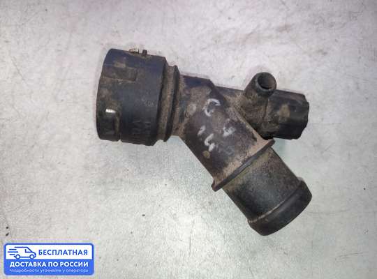 Фланец (тройник) системы охлаждения на SEAT Toledo II (1M2)