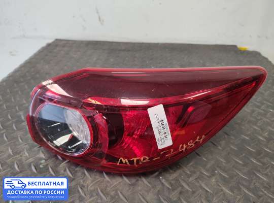 Фонарь задний на Mazda 3 III (BM)