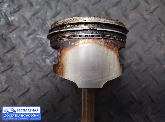 Поршневая группа (поршень, шатун) на Mitsubishi Lancer VI