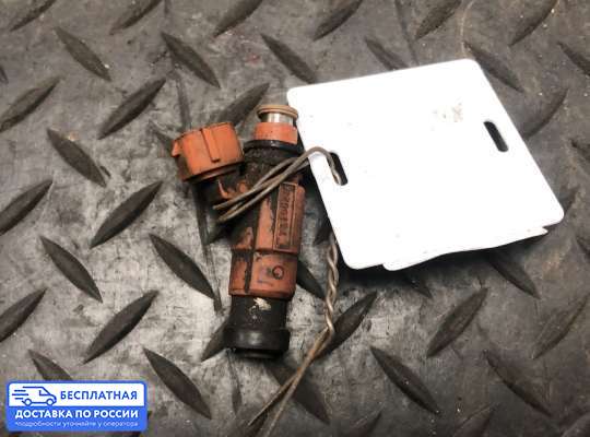 Форсунка топливная на Mitsubishi Carisma