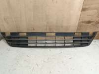 купить Решетка (заглушка) бампера на Volkswagen Touareg II (7P)