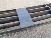 купить Решетка (заглушка) бампера на Audi 100 (4A, C4)