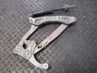 купить Петля капота на Mercedes-Benz C (W202)