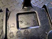 купить Кронштейн (площадка) аккумулятора (АКБ) на Ford Escape