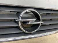 купить Решетка радиатора на Opel Zafira A