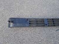 купить Решетка (заглушка) бампера на Audi 100 (4A, C4)