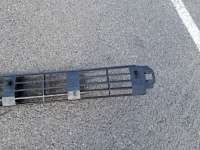 купить Решетка (заглушка) бампера на Audi 100 (4A, C4)