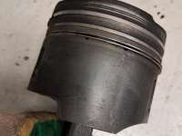 купить Поршневая группа (поршень, шатун) на Mercedes-Benz Vito (W638)