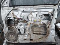 купить Дверь боковая на Pontiac Vibe