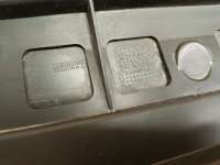 купить Накладка двери Volkswagen Touareg R-Line на Volkswagen Touareg II (7P)