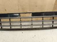 купить Решетка (заглушка) бампера на Volkswagen Touareg II (7P)