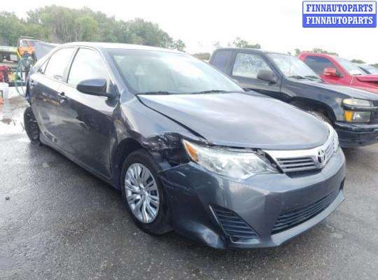 Стекло боковое двери на Toyota Camry XV50