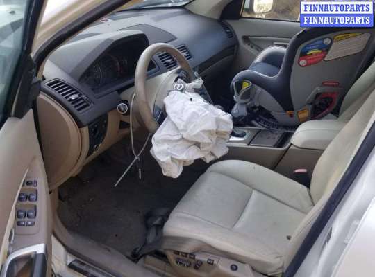 купить накладка декоративная (молдинг) крыла заднего правого на Volvo XC90 1 (2002 - 2014)