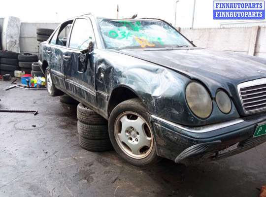 лючок бензобака MB1094979 на Mercedes E - Class (W210) (1995 - 2003)