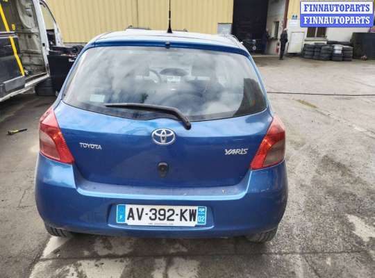 Обшивка салона на Toyota Yaris P9