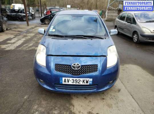 Обшивка салона на Toyota Yaris P9