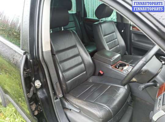 купить петля крышки (двери) багажника на Volkswagen Touareg 1 (2002 - 2010)