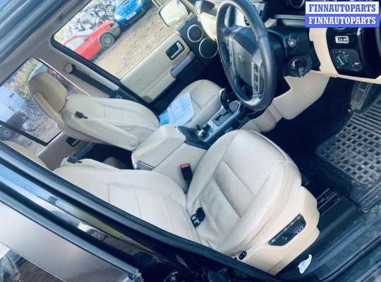 купить накладка декоративная (молдинг) крыла заднего правого на Land Rover Discovery 3 (2004 - 2009)