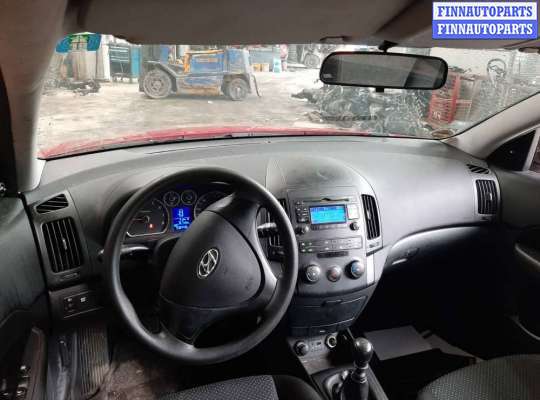 купить рамка под магнитолу (под панель управления отопителем) на Hyundai i30 1 (2007 - 2012)