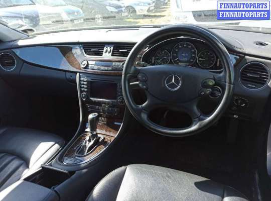 купить подкрылок (защита крыла) передний правый на Mercedes CLS - Class (W219) (2004 - 2010)