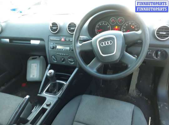 Блок управления печкой на Audi A3 (8P)