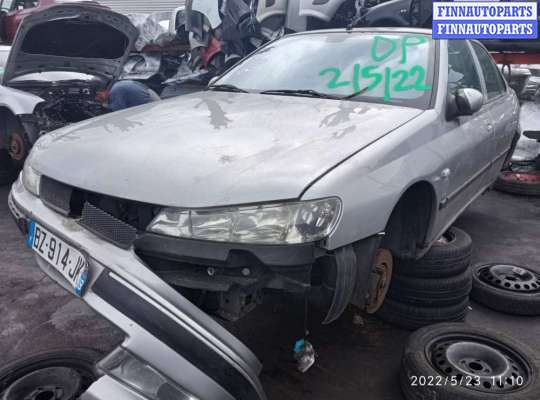 Петля двери на Peugeot 406