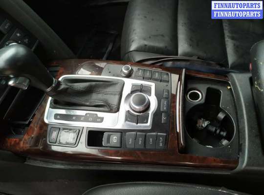 купить кронштейн (крепление) заднего бампера правый на Audi A6 C6 (2004 - 2011)