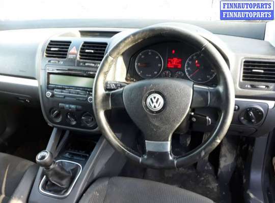 Фонарь крышки багажника на Volkswagen Jetta V (1K)