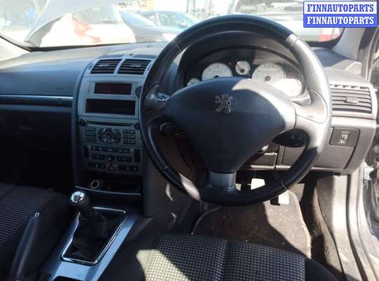 Поводок дворника на Peugeot 407