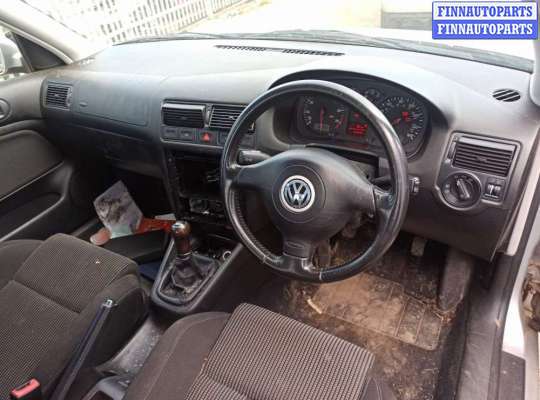 купить петля крышки (двери) багажника на Volkswagen Golf 4 (1997 - 2004)