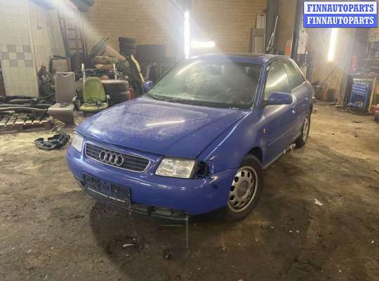 накладка (планка) под фонарь правая AU1026477 на Audi A3 8L (1996 - 2003)