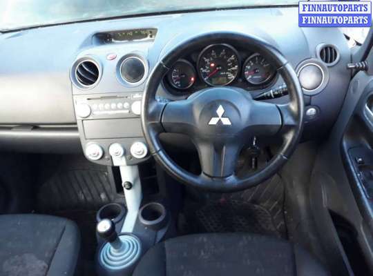 купить фонарь крышки багажника левый на Mitsubishi Colt 6 (2002 - 2012)