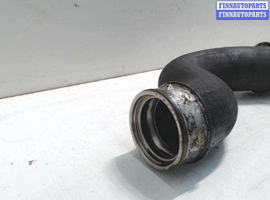 купить Патрубок интеркулера на Volkswagen Golf 5 (2004 - 2009)