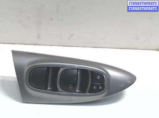 купить Блок кнопок стеклоподъемников на Nissan Juke (2010-2019)