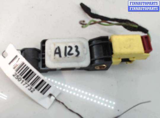 купить Датчик удара на Audi A3 (8PA) (2004 - 2013)