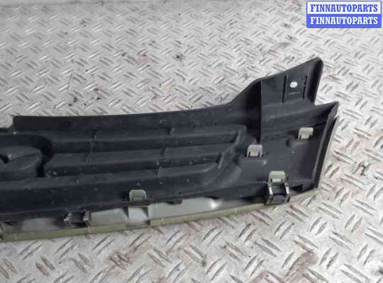 купить Решетка радиатора на Mazda Demio (1996 - 2003)