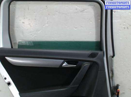 Стекло боковой двери VG2756924 на Volkswagen Passat 7 (2010 - 2015)