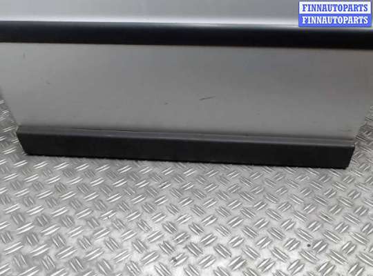 купить Молдинг боковой двери на Volkswagen Passat 5 (2000 - 2005)