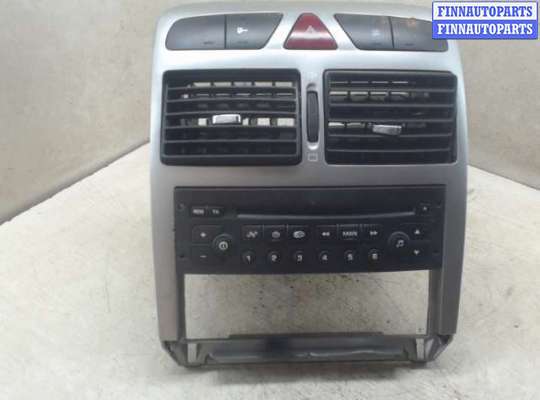 Консоль салона (центральная часть) PG1066390 на Peugeot 307 (2001 - 2008)