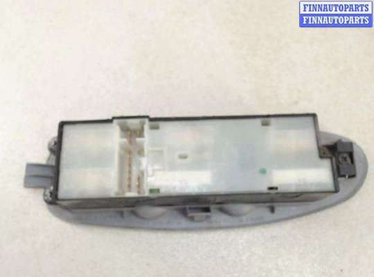 купить Блок кнопок стеклоподъемников на Nissan Almera Tino (2000 - 2006)