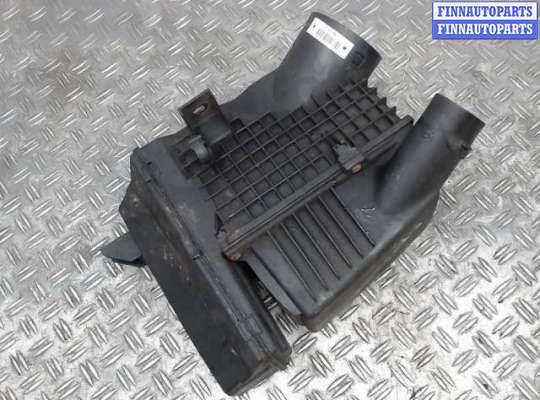 купить Корпус воздушного фильтра на Renault Safrane (1992 - 2000)
