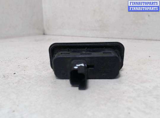 Кнопка открывания багажника RN1585574 на Renault Megane III (2009 - 2014)