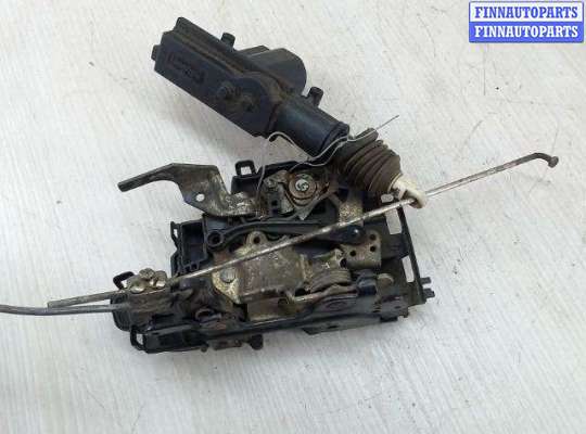 Замок боковой двери на Volkswagen Polo Mk3 (6N/6KV)