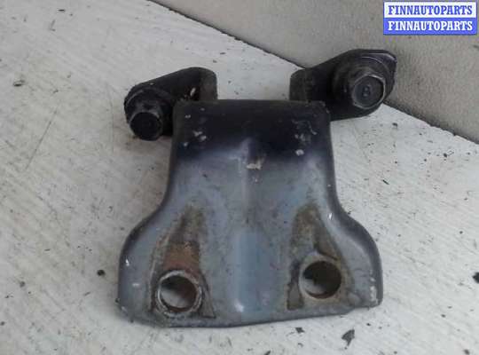 купить Петля боковой двери на Mitsubishi Galant (1997 - 2003)