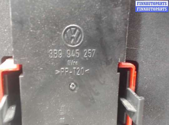 купить Фонарь на Volkswagen Passat 5 (1996 - 2000)