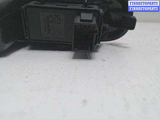 купить Кнопка стеклоподъемника на Peugeot 3008 (2009 - 2016)