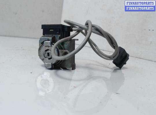 Личинка замка боковой двери AU1728562 на Audi A4 (B5) (1994 - 2000)