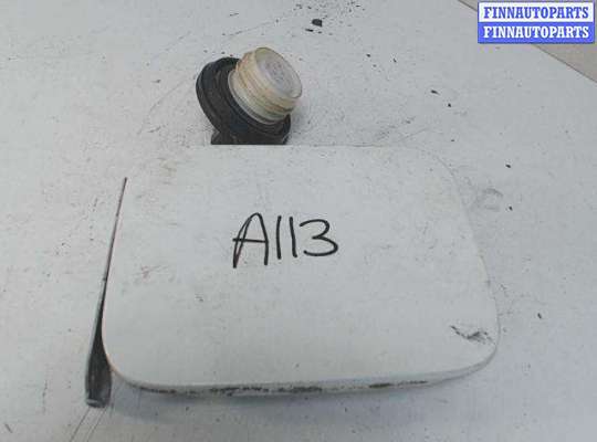 Лючок бензобака на Nissan Juke